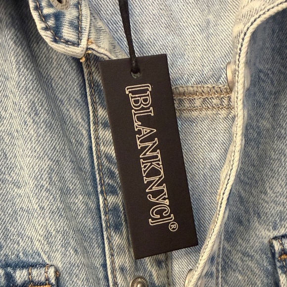 BLANKNYC Womens Denim Snap Button Long Sleeve Shirt Size M NWT - Picture 2 of 9